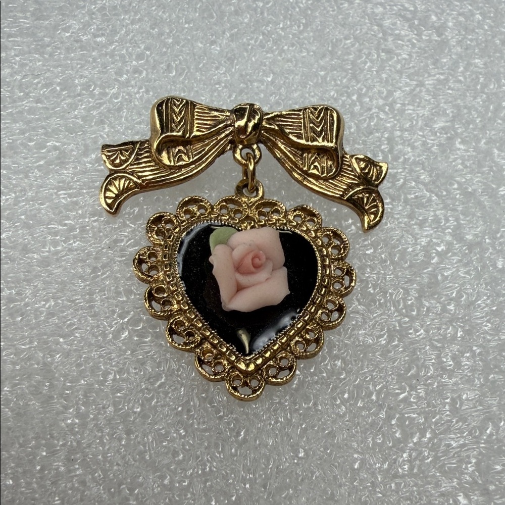 Vintage Gold Heart Brooch with Pink Rose